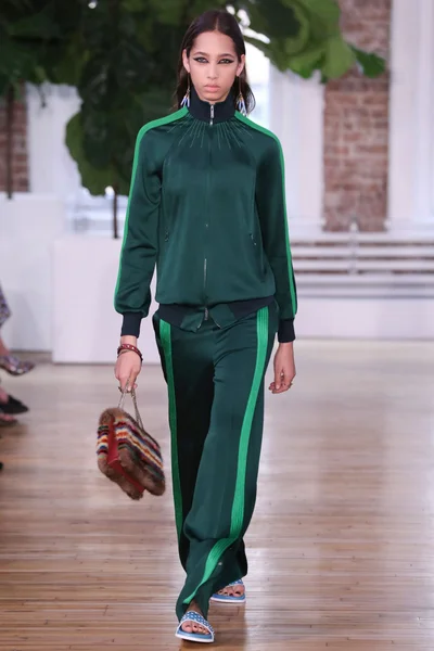Look 17